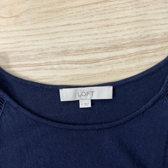 LOFT Blouse Size Small Navy Blue Mixed Media Print Silk Blend Skirted Hem 70288 - Picture 5 of 9